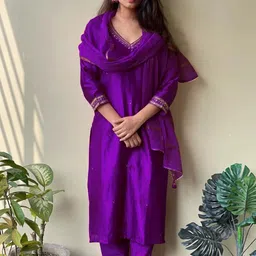 Anni Designer Women Ethnic Motifs Regular Thread Work Kurta with Trousers & With Dupatta-image-63