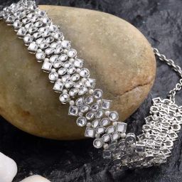 Karatcart Oxidized Silver Embellished White Kundan Hair Band for Women-image-100