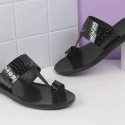 Mochi Men's Black Toe Ring Sandals-image-16