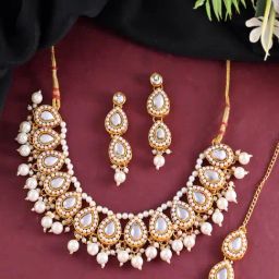 VOJ Gold Plated Kundan Stones Studded Necklace, Earring & Maangtikka Set-image-29
