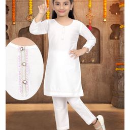 Pehanaava Jute Woven Three Fourth Sleeves Lace Embellished Kurti Pant Set - White-image-82