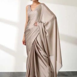 Swtantra Cream Sand Chiffon Saree With Embroidered Unstitched Blouse-image-16