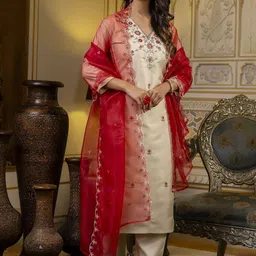 VredeVogel Floral Embroidered V-Neck Regular Straight Kurta With Trouser With Dupatta-48