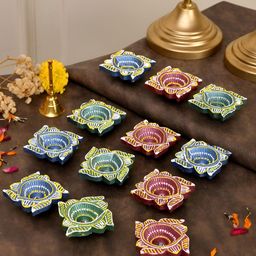 Aapno Rajasthan Blue & Green 12 Pieces Printed Terracotta Leaf Diyas-image-93