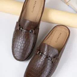 99CRAFTS Men Textured Leather Loafers-image-89