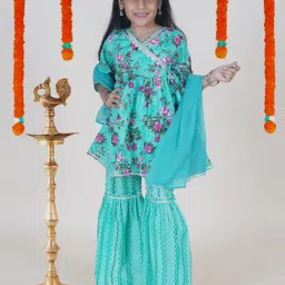 Kiddopanti Green Cotton Regular Printed Suit Sets-image-67