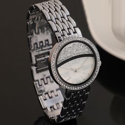 HAUTE SAUCE by Campus Sutra Women Embellished Dial & Stainless Steel Bracelet Style Straps Analogue Watch-75