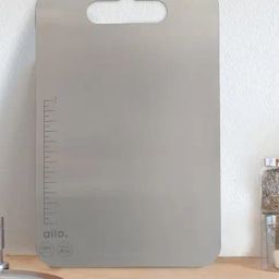 ALLO Premium Stainless Steel Chopping Board with Handle (31 x 21 cm) ¿ Large Heavy-Duty Metal Cutting Board for Kitchen, Knife Friendly | Vegetable & Fruit Cutter SS Pad-5