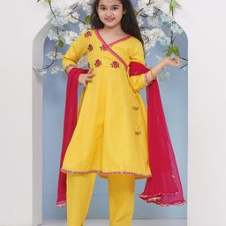 Bitiya By Bhama Cotton Woven Three Fourth Sleeves Floral Embroidered Gota Lace Embellished Anarkali Style Kurta & Pant With Dupatta Set - Yellow-image-3