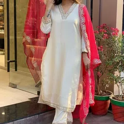 CaniBani Off White Chanderi Silk Kurta Sets-picture-34