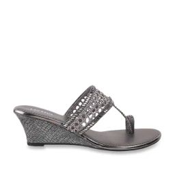 Metro Women's Gun Metal Toe Ring Wedges-image-98