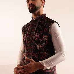 SOJANYA Men Regular Dupion Silk Kurta with Pyjamas image 2