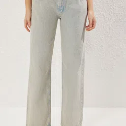 Trendyol Women Regular Fit Mid-Rise Jeans-image-76