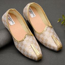 Little Palz Checked Foil Embroidered Mojaris - Golden-image-98