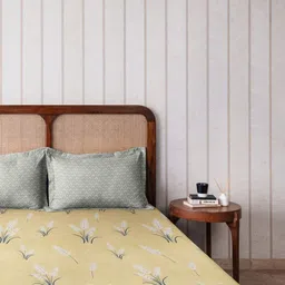 The Happy Pod Beige & White Floral Microfiber 160 TC Queen Bedsheet with 2 Pillow Covers-28