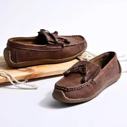 Shoetopia Solid Tassel Embellished Loafers - Brown-picture-44