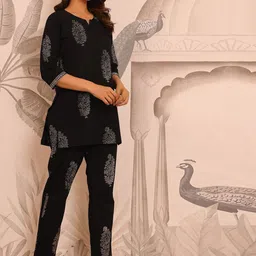 Kwatchi Printed Pure Cotton Tunic With Trousers Co-Ords-picture-13