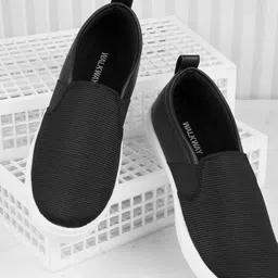 WALKWAY by Metro Men Slip-On Sneakers-image-16