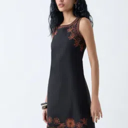 Bombay Paisley by Westside Black Embroidered Cotton-Blend Shift Dress-picture-17