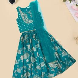 Akkriti by Pantaloons Girls Deep Teal Embroidery Lehenga Set-picture-23