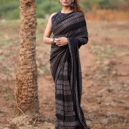 Chidiyaa Black WWB Open Field Block Printed Saree-picture-3