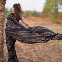 Chidiyaa Black WWB Open Field Block Printed Saree image 5