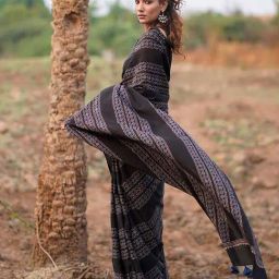 Chidiyaa Black WWB Open Field Block Printed Saree image 3