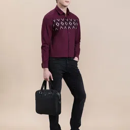 Crocodile Men Engineered Solid Fresh Print Shirt-image-2