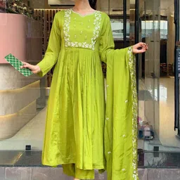 Navlik Women Floral Embroidered Regular Kurta with Trousers & With Dupatta-image-16