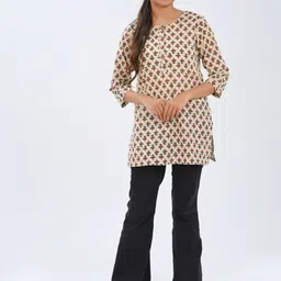 30 Looks Women Printed Pure Cotton Kurti-image-49