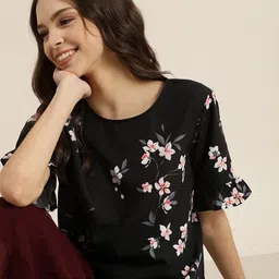 encore by INVICTUS Black & White Floral Print Top-image-36