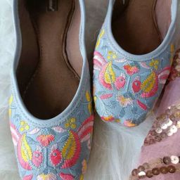 Desi Colour Women's Grey Ethnic Juttis-image-18
