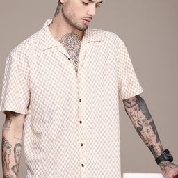 Roadster Men RMS HS RELAXED CAMP NOVELTY Checked Casual Shirt-image-84