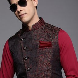 Manyavar Men Red Kurta & Pyjamas with Ethnic Motif Woven Design Nehru Jacket-picture-6