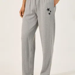 Styli Men Relaxed Fit Placement Print Open Hem Jogger-image-67