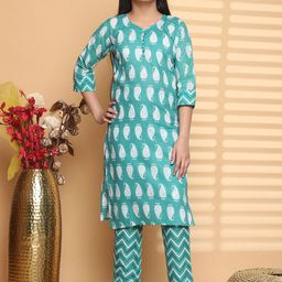Bholukart Girls Paisley Printed Notch Neck Straight Kurta With Trousers-image-46
