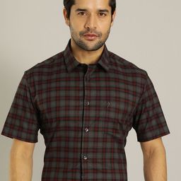 Indian Terrain Men India Slim Spread Collar Tartan Checked Cotton Slim Fit Casual Shirt-picture-19