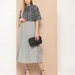 her by invictus Abstract Printed Top-picture-25