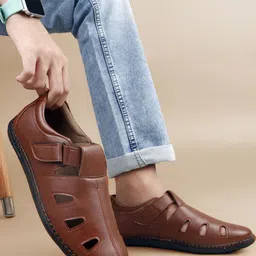 Woakers Men Slip-On Shoe-Style Sandals-image-29