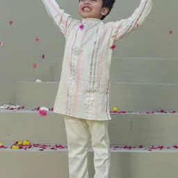 Stuffie Land Boys Ethnic Motifs Embroidered Regular Sequinned Dupion Silk Kurta with Pyjamas image 4