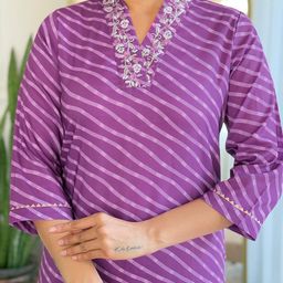 KAUTIK FABRICS Leheriya Printed Thread Work Chanderi Silk Kurta With Trousers And Dupatta image 5