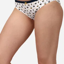 SOIE Mid Rise Medium Coverage Solid and Printed Cotton Stretch Briefs image 4
