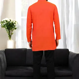 TATTVA Men Geometric Embellished Thread Work Kurta image 5