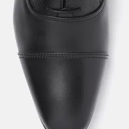 INVICTUS Men Black Solid Formal Oxfords image 3