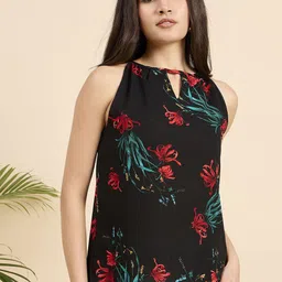 Mast & Harbour Floral Print Keyhole Neck Georgette Crop Top-picture-40