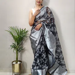 DIVASTRI Ethnic Motifs Zari Organza Ready to Wear Saree-image-70