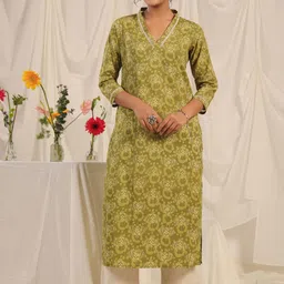 anayna Women Floral Printed Thread Work Kurta-40