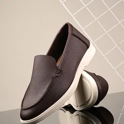 The Roadster Lifestyle Co Men Lightweight Casual Sneakers-image-97