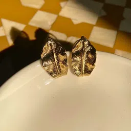 WEAVING HOMES Gold-Plated Stainless Steel Leaf Shaped Studs-image-44
