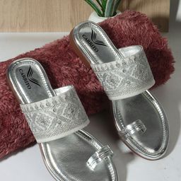 carrito Women Woven Design One Toe Flats-image-46